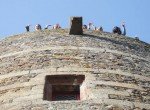 Von oben herab nach anstrengendem Aufstieg: Der Ausblick vom Wehrturm der Burg Fougères war die Mühe wert. (Foto: WBG/Großerhode)