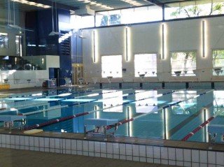 Training im eigenen Sportcenter mit Schwimmbad und Fitnessraum auf dem College-Campus. (Foto: WBG/Toth)