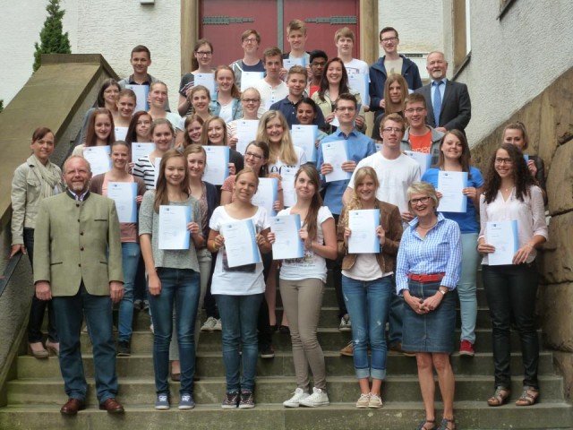 Stolz auf das Erreichte - die Teilnehmer der Management-AG nach der Zertifikatsverleihung (Foto: L. Harnischmacher/ SMMP)