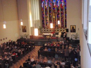 Mit dem ökumenischen Gottesdienst beginnt der Festtag der Abiturienten. (Foto: Lügger/SMMP)