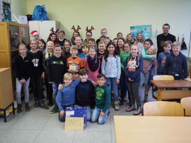 Die Klasse 5a freut sich riesig über den Hauptpreis - 100€ für ihre Klassenkasse! (Foto: C. Scholz/SMMP)